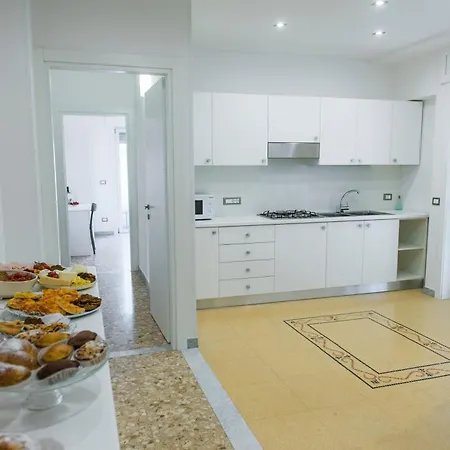 Le Terrazze Sul Mare Lido Bed & Breakfast *